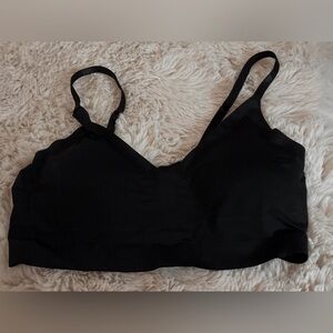 Jessica Simpson Bra. No Underwire Lace Panels Back Pull Over. Size Medium